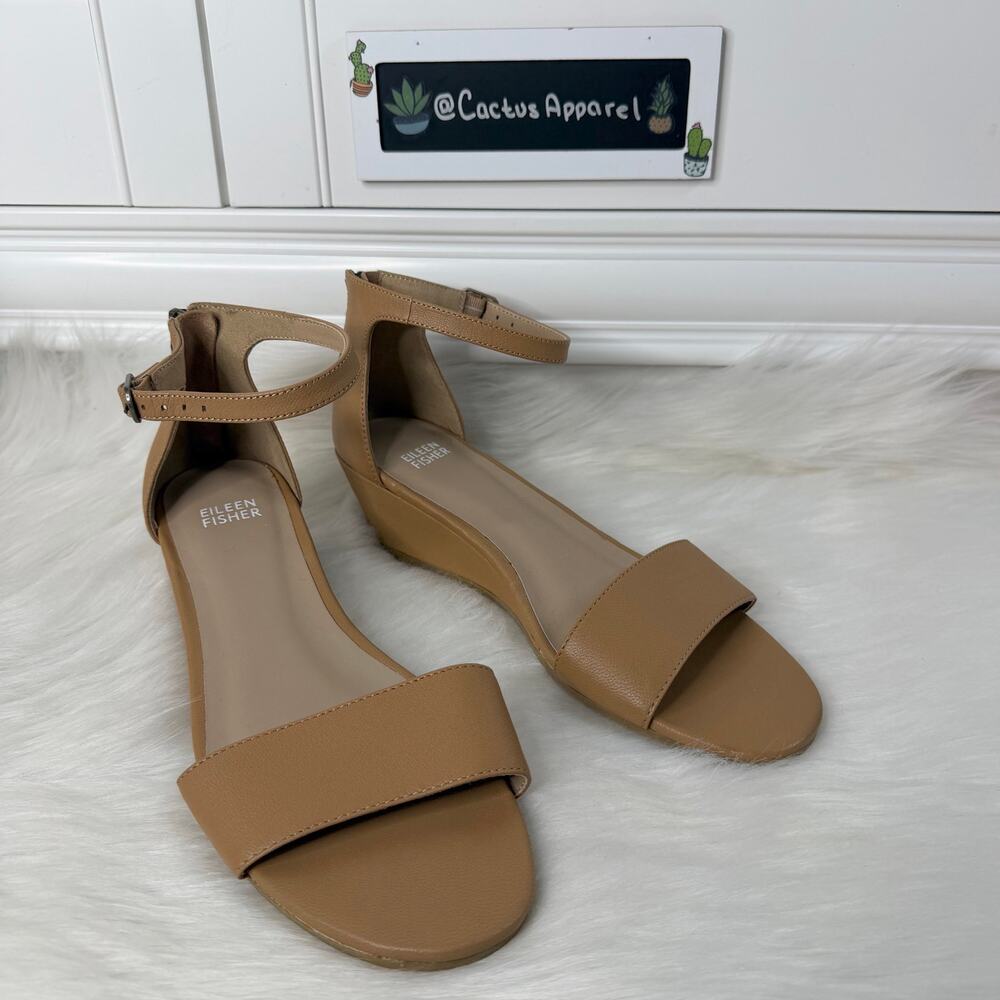 Eileen Fisher Mara Tumbled Tan Leather Low Wedge Sandals Size 9